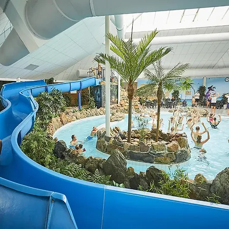 别墅 In Limburg With Private Playground *